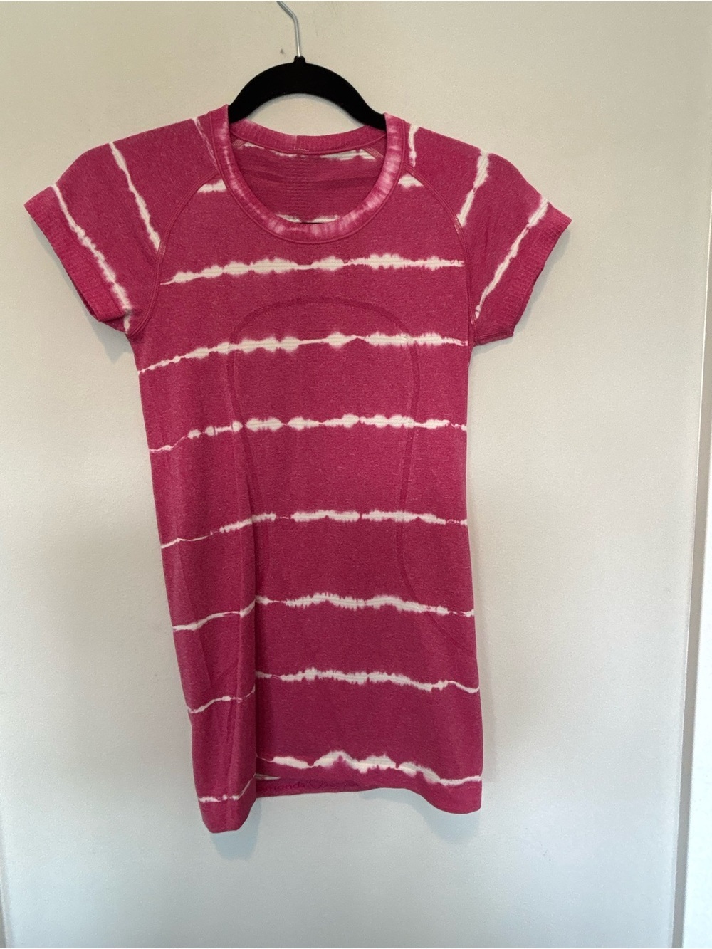 lululemon athletica Pink & White Tie-Dye Short Sleeve Top
